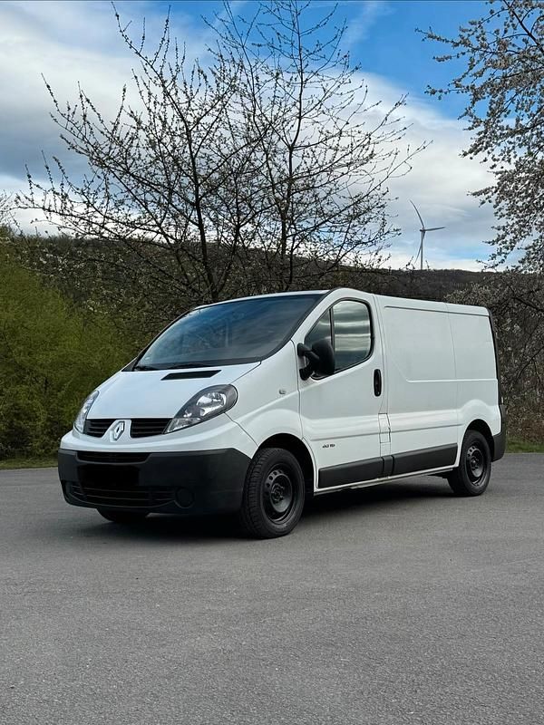 Gebraucht Renault Trafic 115 PS (84 kW) 2008 Weiß Van / Kleinbus