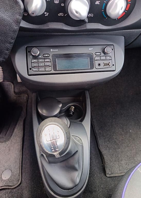 Second-hand Renault Twingo Initiale Paris 75 CP (55 kW) 2013 Albastru Hatchback