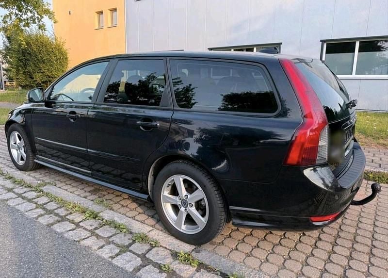 Second-hand Volvo V50 136 CP (100 kW) 2009 Negru Break