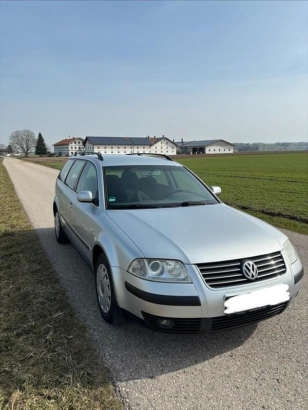 Gebraucht VW Passat 102 PS (75 kW) 2001 Silber Kombi