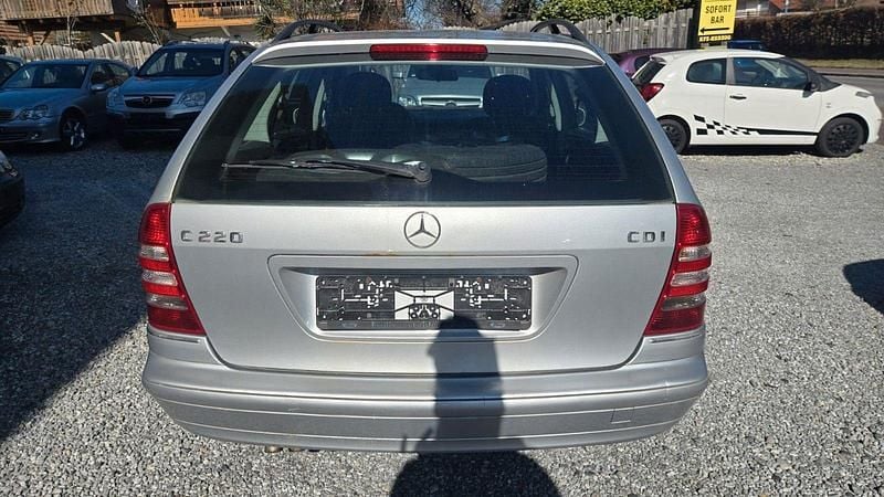 Gebraucht Mercedes C220 150 PS (110 kW) 2005 Silber Kombi