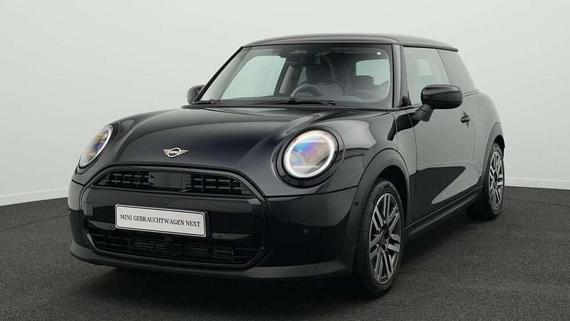 Schwarz Gebraucht 2024 Mini Cooper Classic Kleinwagen | 28.873 € (Etwas zu teuer) - Bild 1/4