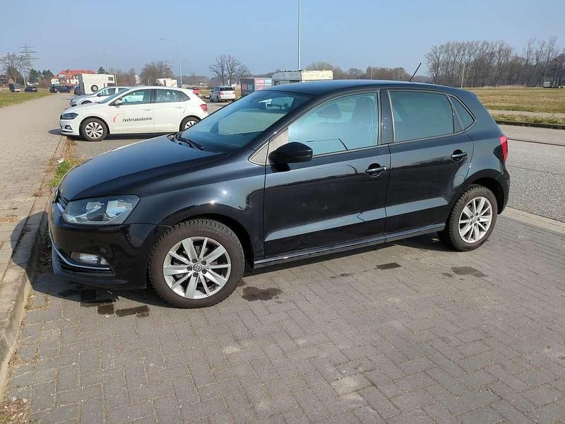 Gebraucht VW Polo Highline 90 PS (66 kW) 2017 Schwarz Limousine