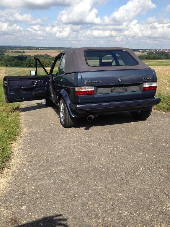 Gebraucht VW Golf Cabriolet 72 PS (52 kW) 1987 Schwarz Cabrio