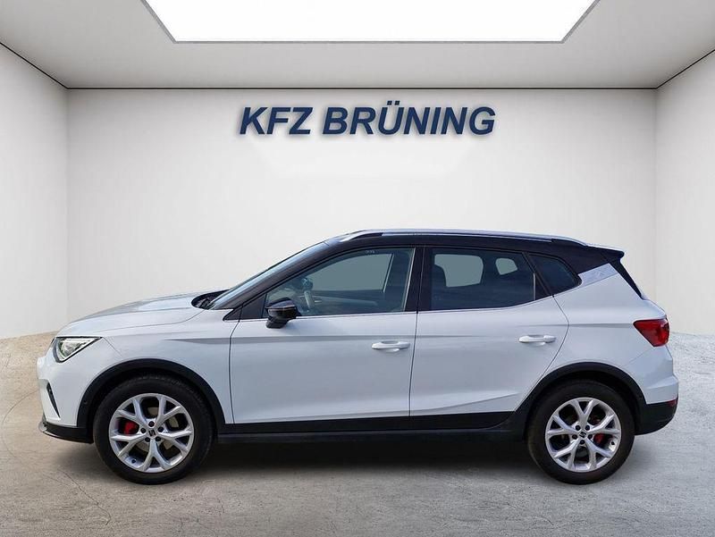 Gebraucht Seat Arona FR 150 PS (110 kW) 2024 Nevada weiß metallic / dac (metallic) SUV