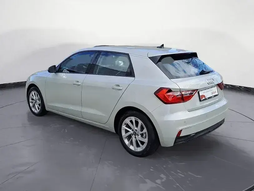 Używany Audi A1 Sportback Advanced Plus 116 KM (85 kW) 2025 Srebrny Hatchback