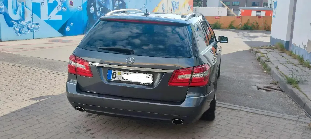 Gebraucht Mercedes E350 231 PS (169 kW) 2011 Andere farben Kombi