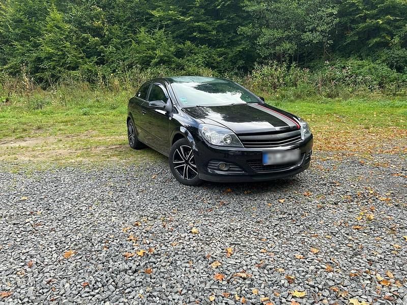 Gebraucht Opel Astra GTC 115 PS (84 kW) 2007 Schwarz Kleinwagen