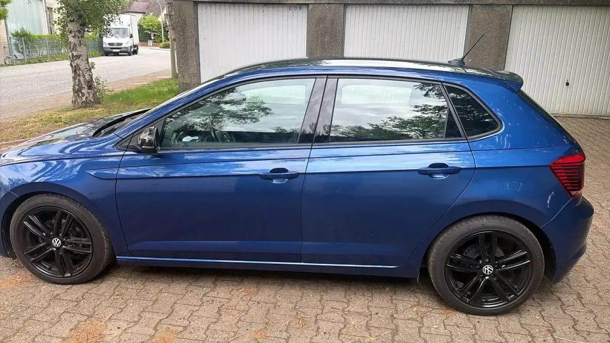 Gebraucht VW Polo 75 PS (55 kW) 2018 Blau Kleinwagen