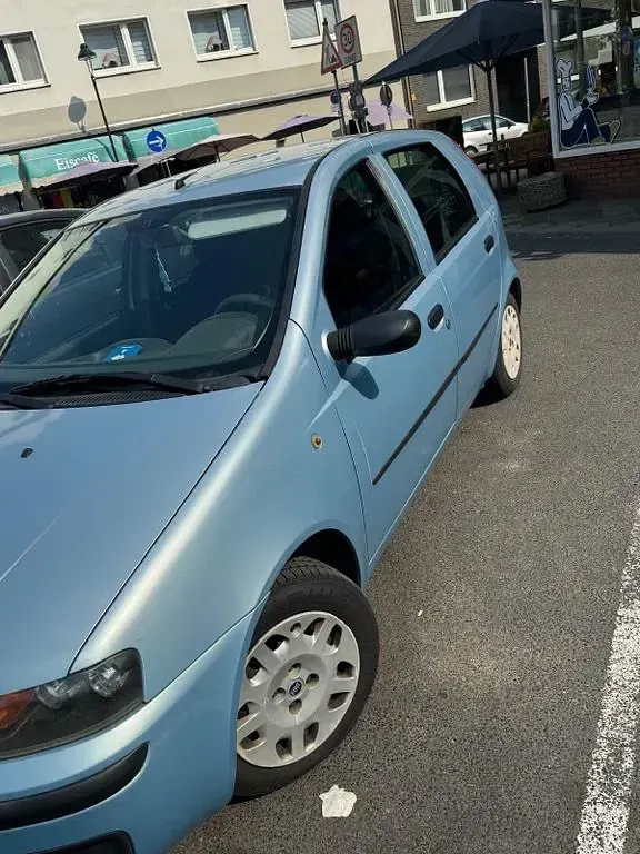 Gebraucht Fiat Punto Dynamic 80 PS (58 kW) 2002 Blau Kleinwagen