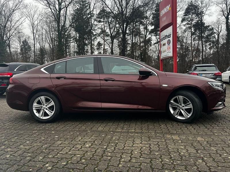 Gebraucht Opel Insignia 165 PS (121 kW) 2018 Rot Limousine