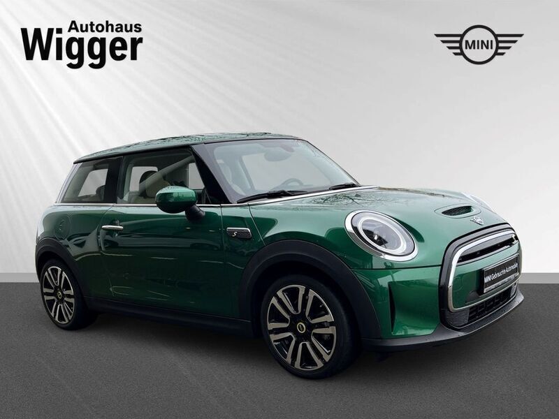 Gruen Gebraucht 2021 Mini Cooper SE Classic Kleinwagen | 18.400 € (Etwas zu teuer) - Bild 1/4