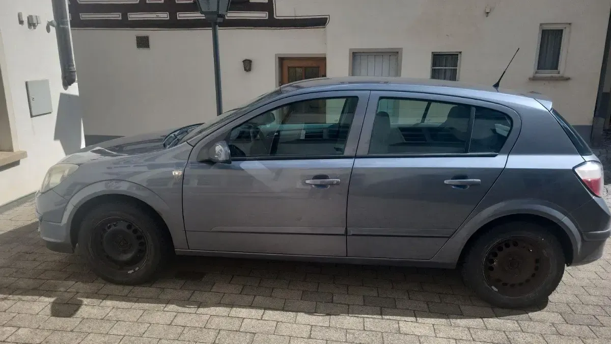 Gebraucht Opel Astra Cosmo 90 PS (66 kW) 2004 Grau Limousine