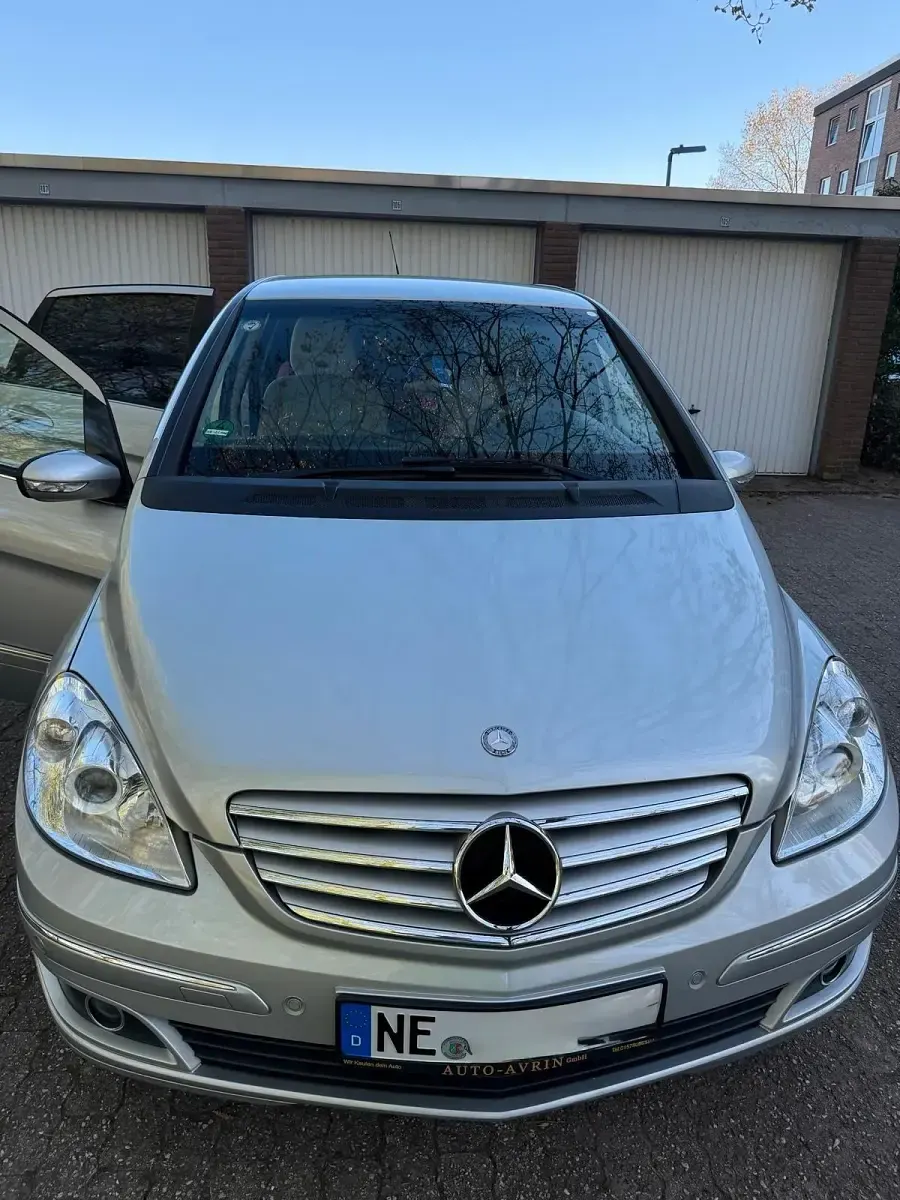Gebraucht Mercedes B170 116 PS (85 kW) 2008 Silber Van / Kleinbus