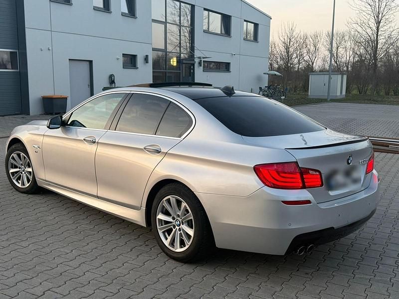 Gebraucht BMW 530 245 PS (180 kW) 2010 Grau Limousine