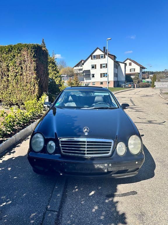 Gebraucht Mercedes CLK320 Avantgarde 218 PS (160 kW) 2000 Schwarz Coupé