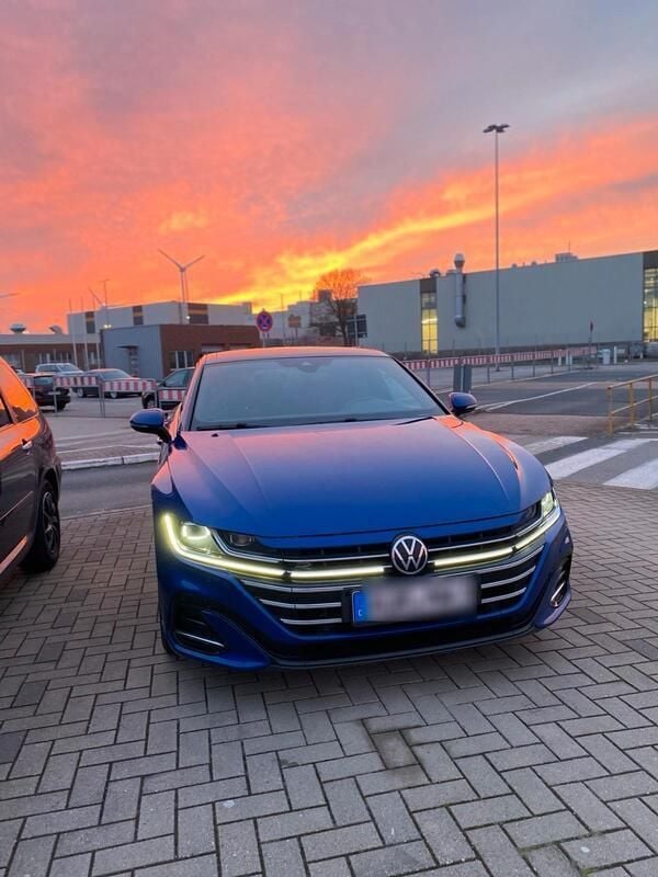 Blau Gebraucht 2021 VW Arteon R-line Limousine | 29.299 € (Fairer Preis) - Bild 1/4