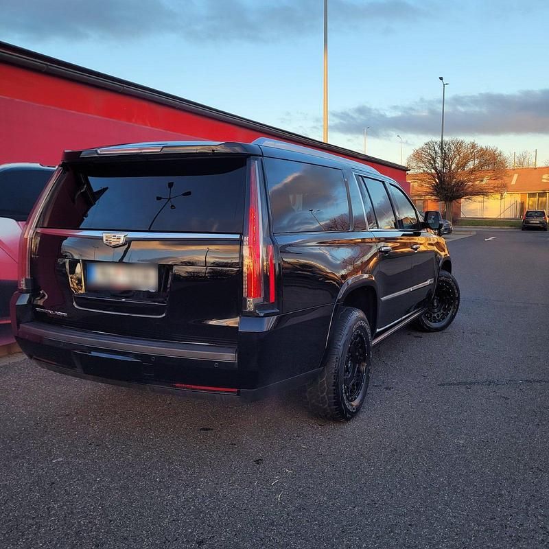 Gebraucht Cadillac Escalade 426 PS (313 kW) 2016 Schwarz SUV