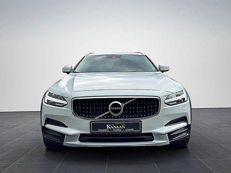 Weiß Gebraucht 2018 Volvo V90 CC Kombi | 25.999 € (Fairer Preis) - Bild 1/4