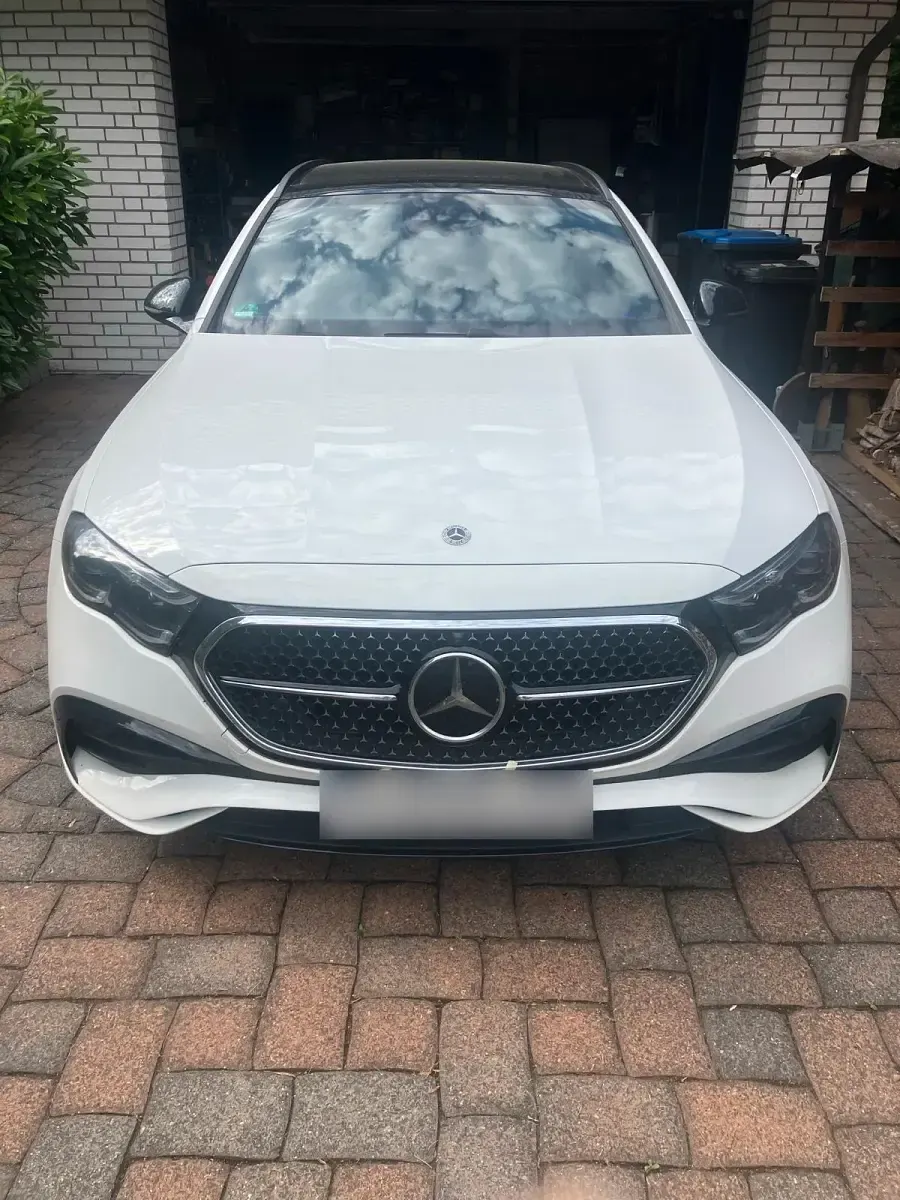 Gebraucht Mercedes E300 AMG line 197 PS (144 kW) 2025 Weiß Kombi