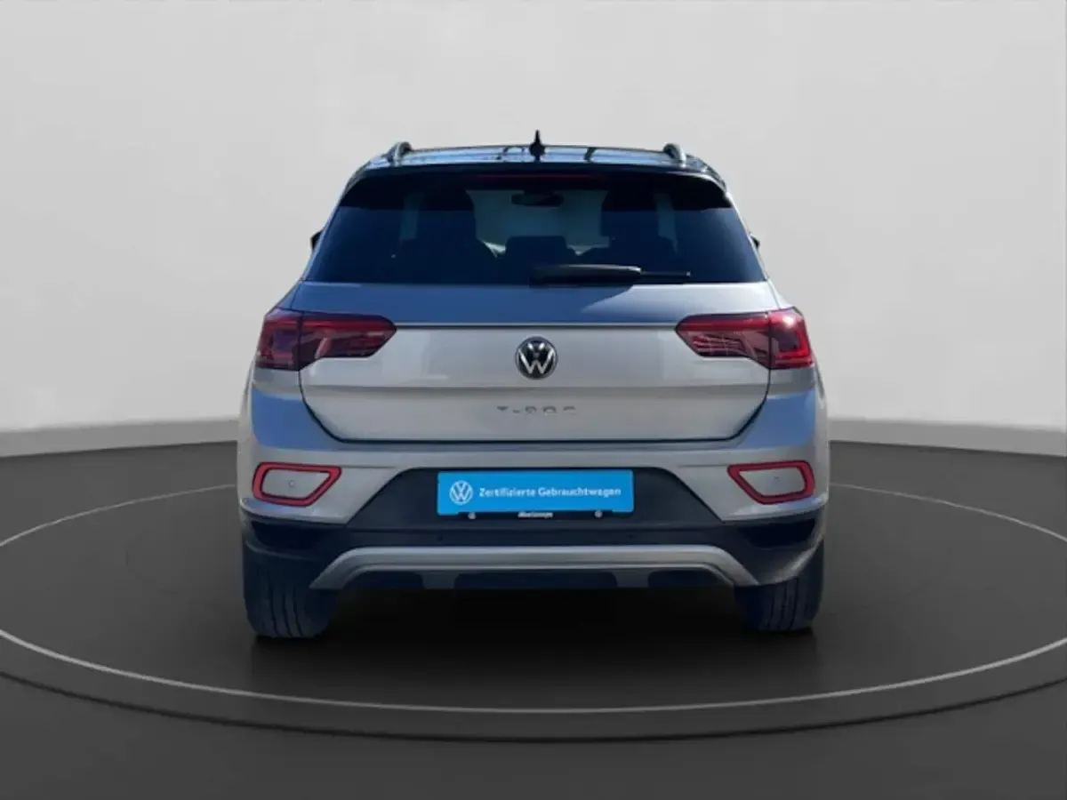 Gebraucht VW T-Roc Move 150 PS (110 kW) 2024 Silber SUV