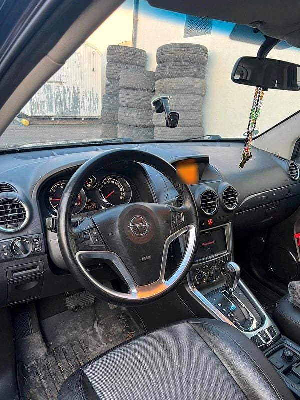 Gebraucht Opel Antara 163 PS (119 kW) 2011 Schwarz SUV