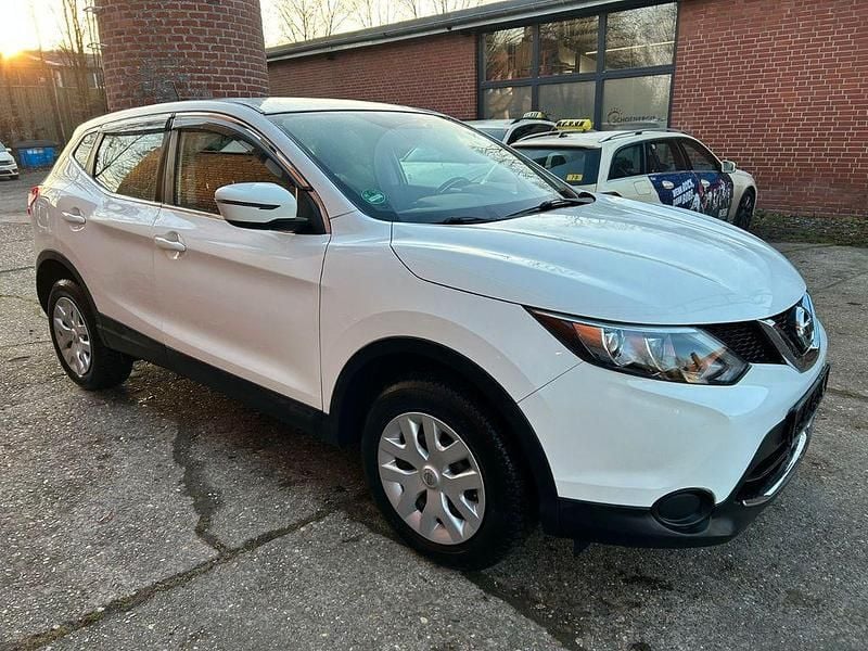 Gebraucht Nissan Qashqai Visia 116 PS (85 kW) 2015 Weiß SUV
