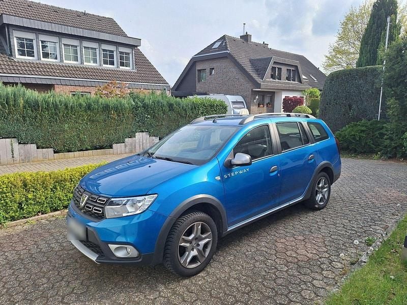 Second-hand Dacia Logan MCV Stepway 101 CP (74 kW) 2020 Albastru Break