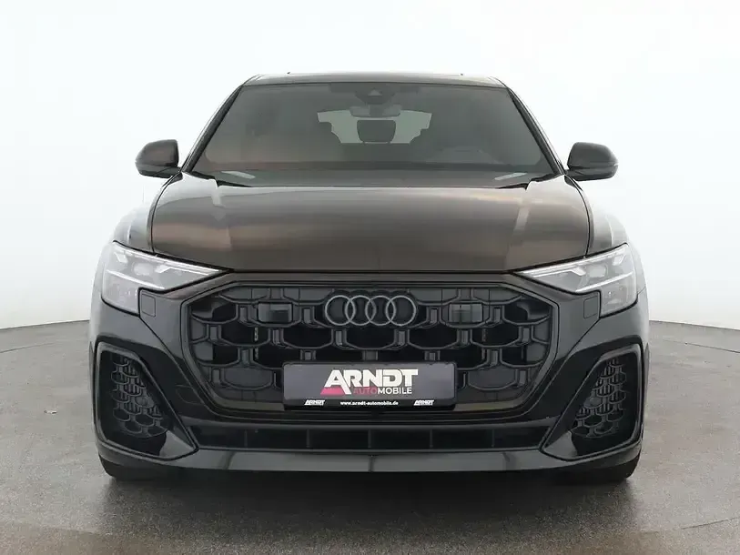 Gebraucht Audi SQ8 Ambiente 507 PS (372 kW) 2025 Mythosschwarz SUV