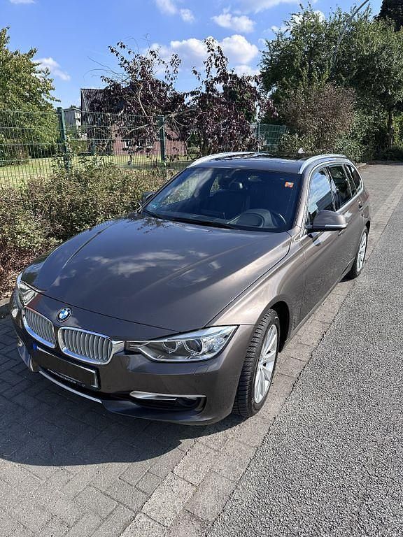 Braun Gebraucht 2014 BMW 330 Luxury Line Kombi | 9.000 € (Fairer Preis) - Bild 1/4