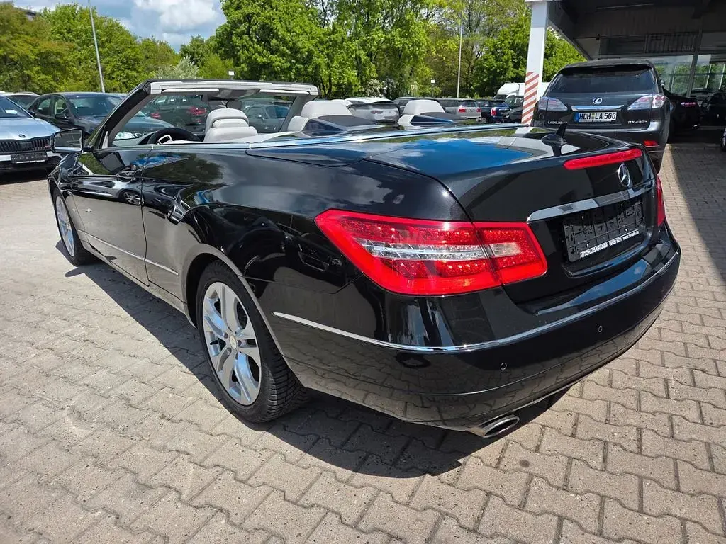 Occasion Mercedes E200 Avantgarde 184 ch (135 kW) 2011 Noir Cabriolet