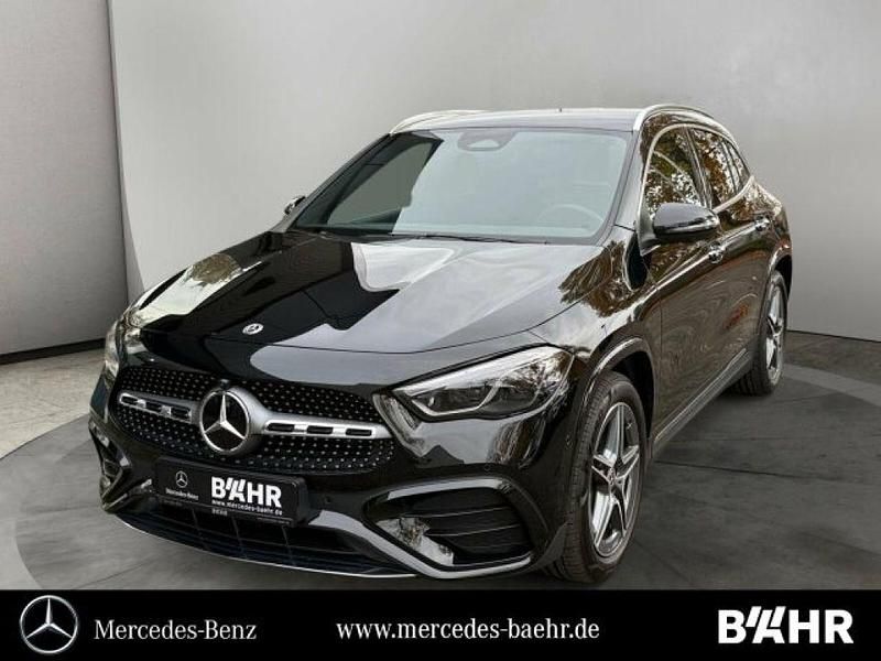 lack kosmosschwarz (metallic) Gebraucht 2025 Mercedes GLA200 SUV | 43.949 € (Fairer Preis) - Bild 1/4