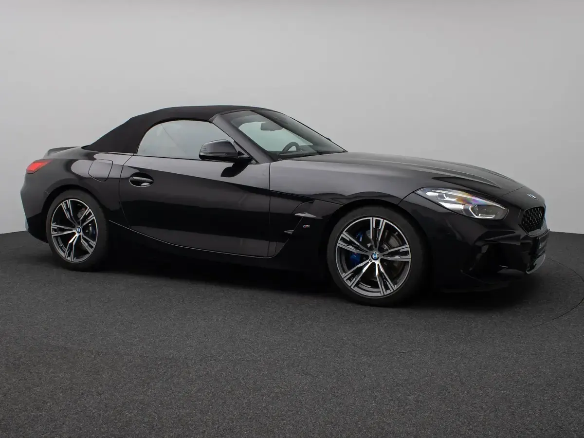 Gebraucht BMW Z4 M Sport 340 PS (250 kW) 2022 Saphirschwarz metallic475braun Cabrio
