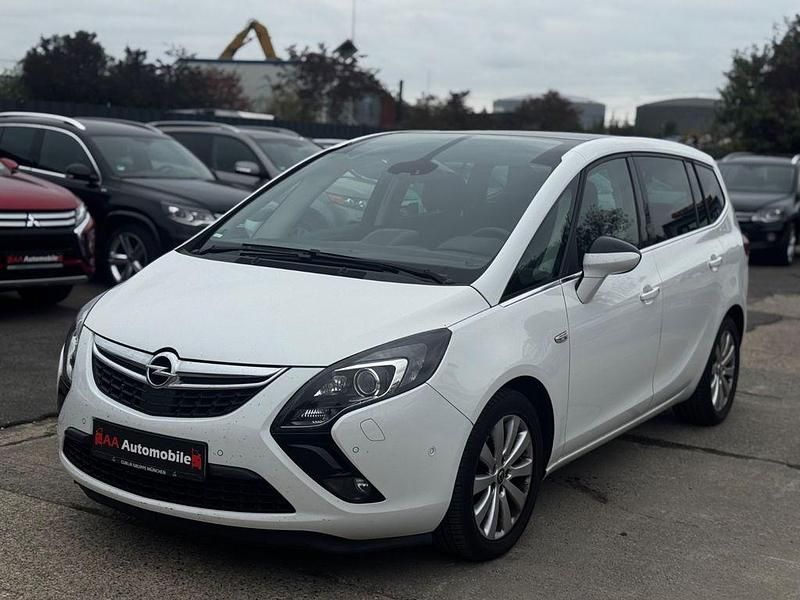 Weiß Gebraucht 2016 Opel Zafira Tourer Business Innovation Van / Kleinbus | 4.999 € (Superpreis) - Bild 1/4