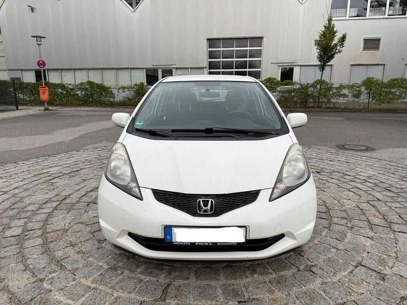 Gebraucht Honda Jazz Trend 90 PS (66 kW) 2009 Weiß Kleinwagen