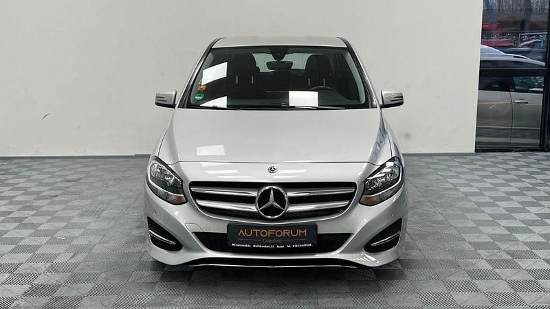 Gebraucht Mercedes B180 122 PS (89 kW) 2017 Silber Van / Kleinbus