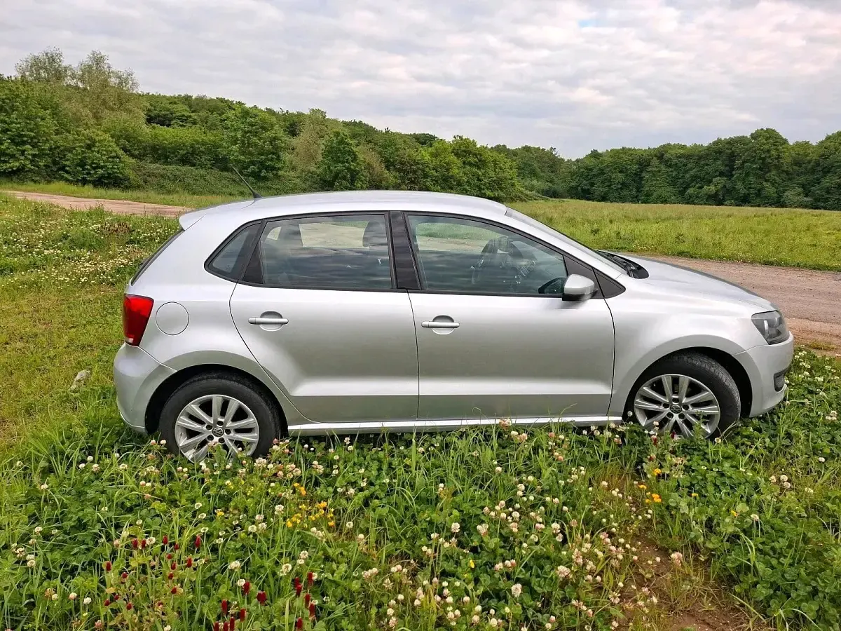 Gebraucht VW Polo 75 PS (55 kW) 2009 Silber Kleinwagen