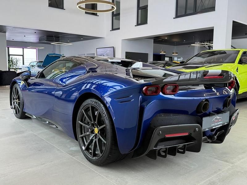 Gebraucht Ferrari SF90 1001 PS (736 kW) 2024 Blau Cabrio