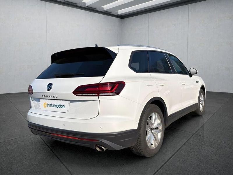 Gebraucht VW Touareg 231 PS (169 kW) 2023 Weiß SUV