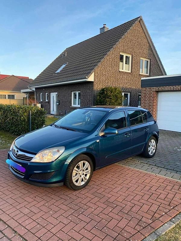 Gebraucht Opel Astra 90 PS (66 kW) 2008 Grün Limousine