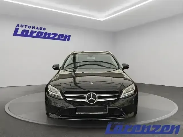 Gebraucht Mercedes C220 Avantgarde 194 PS (142 kW) 2021 Schwarz  unilack Kombi