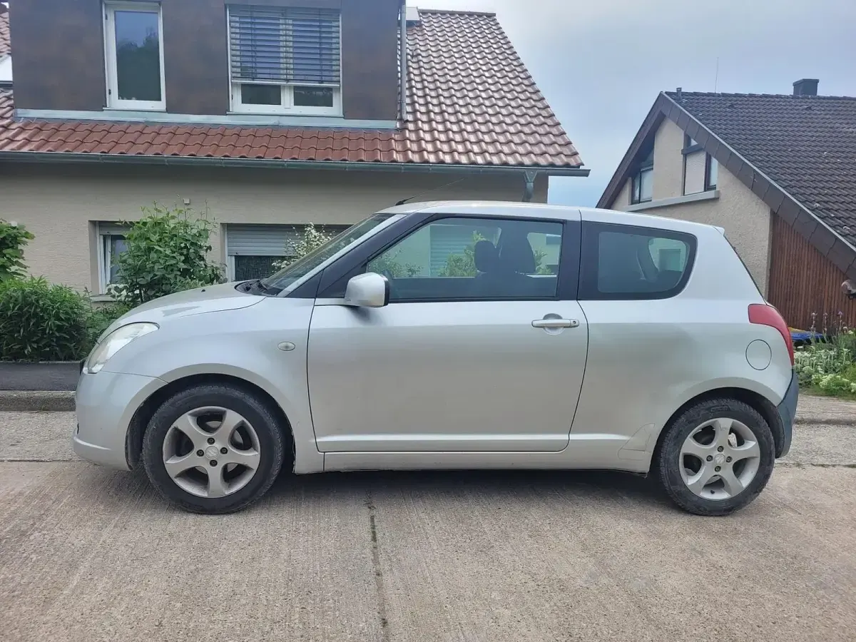 Gebraucht Suzuki Swift 92 PS (67 kW) 2006 Grau Kleinwagen