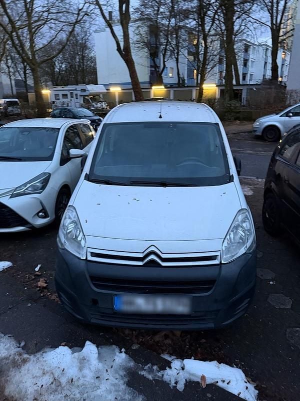 Weiß Gebraucht 2015 Citroën Berlingo Van / Kleinbus | 1.999 € (Superpreis) - Bild 1/4
