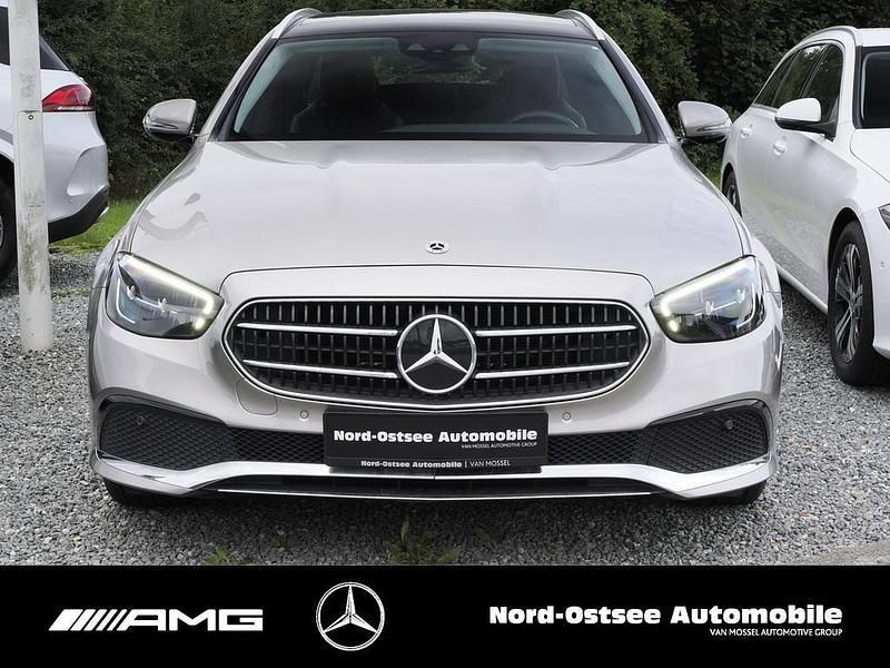 Gebraucht Mercedes E400 Avantgarde 330 PS (242 kW) 2022 Silber Kombi