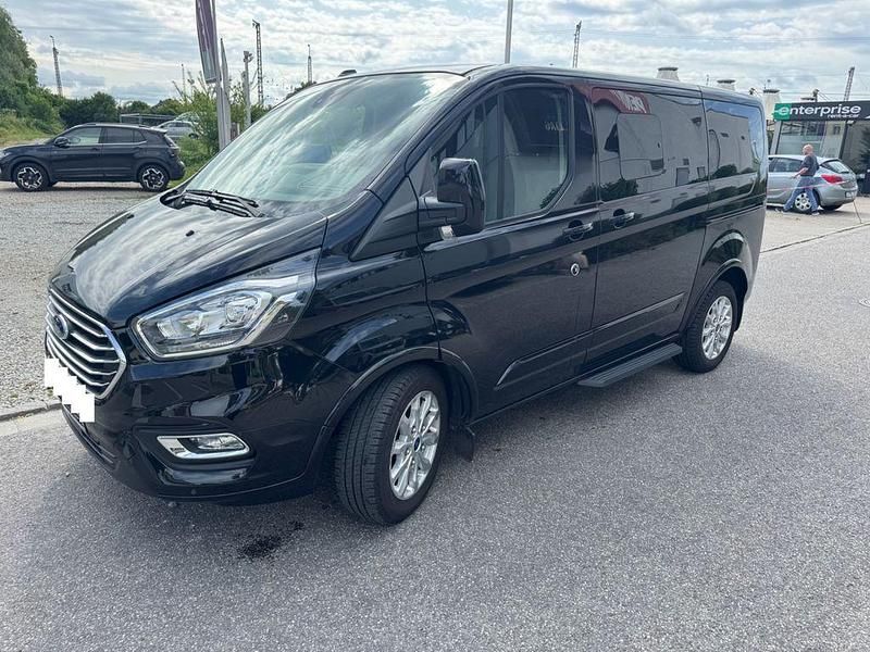 Schwarz Gebraucht 2023 Ford Tourneo Custom Titanium Van / Kleinbus | 33.500 € (Superpreis) - Bild 1/4