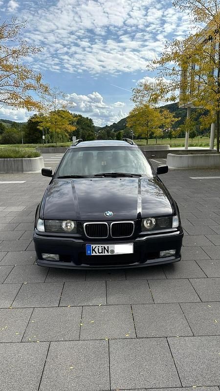 Blau Gebraucht 1997 BMW 328 Kombi | 3.995 € (Guter Preis) - Bild 1/4
