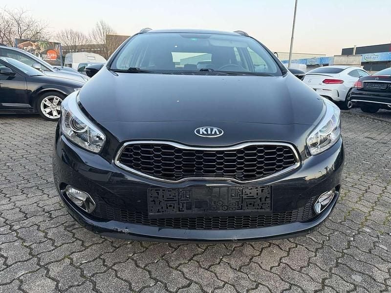 Gebraucht Kia Ceed Sportswagon Edition 7 135 PS (99 kW) 2014 (1k) black pearl Kombi