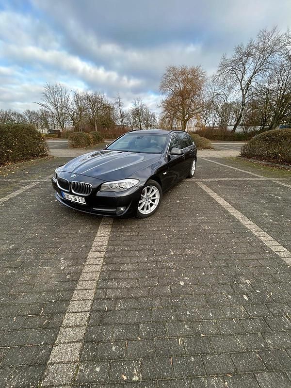 Gebraucht 2011 BMW 530 Kombi | 11.150 € (Guter Preis) - Bild 1/4