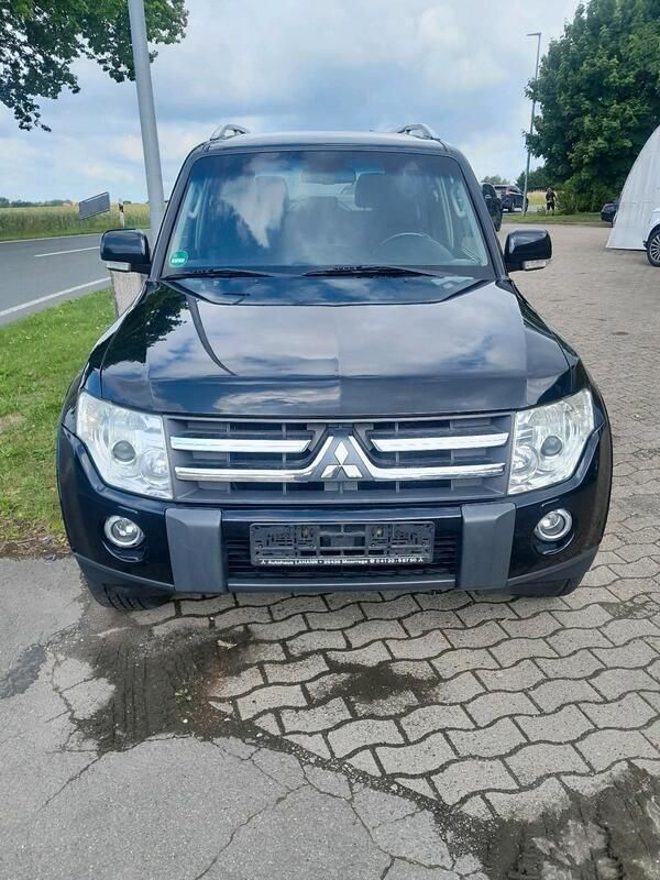 Schwarz Gebraucht 2007 Mitsubishi Pajero SUV | 7.750 € - Bild 1/4