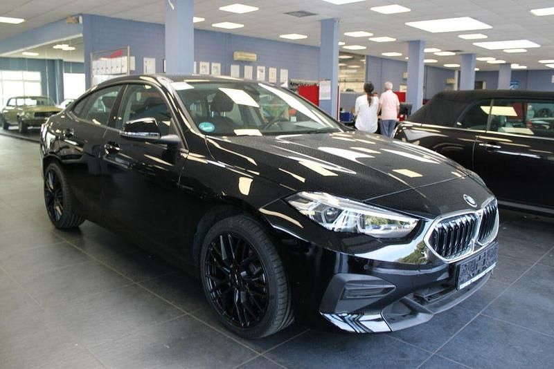Schwarz ii Gebraucht 2024 BMW 218 Advantage Coupé | 27.980 € (Fairer Preis) - Bild 1/4